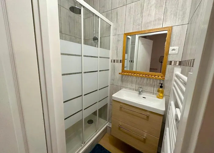 ღ Hubble • Au Coeur De Saintes, Spacieux & Wifi Appartement *