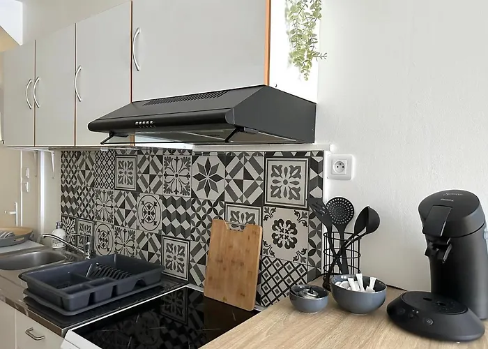 ღ Hubble • Au Coeur De Saintes, Spacieux & Wifi Appartement *