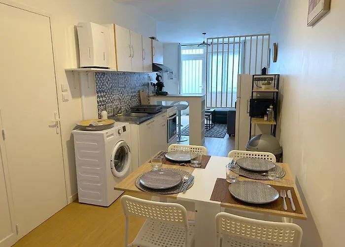 Appartement ღ Hubble • Au Coeur De Saintes, Spacieux & Wifi Saintes